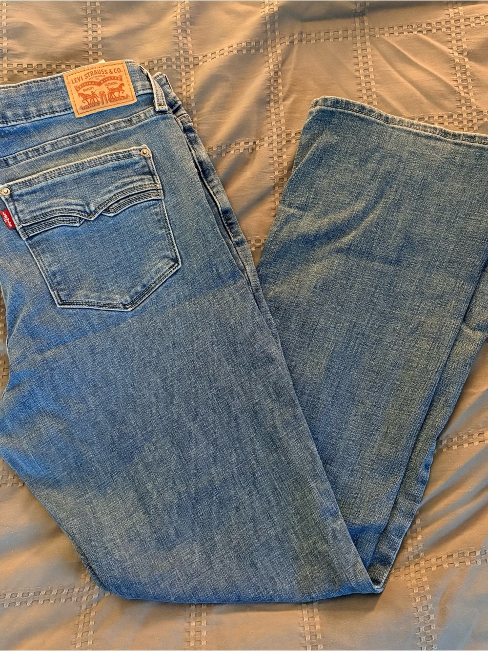 Women’s Levi Bootcut Jeans